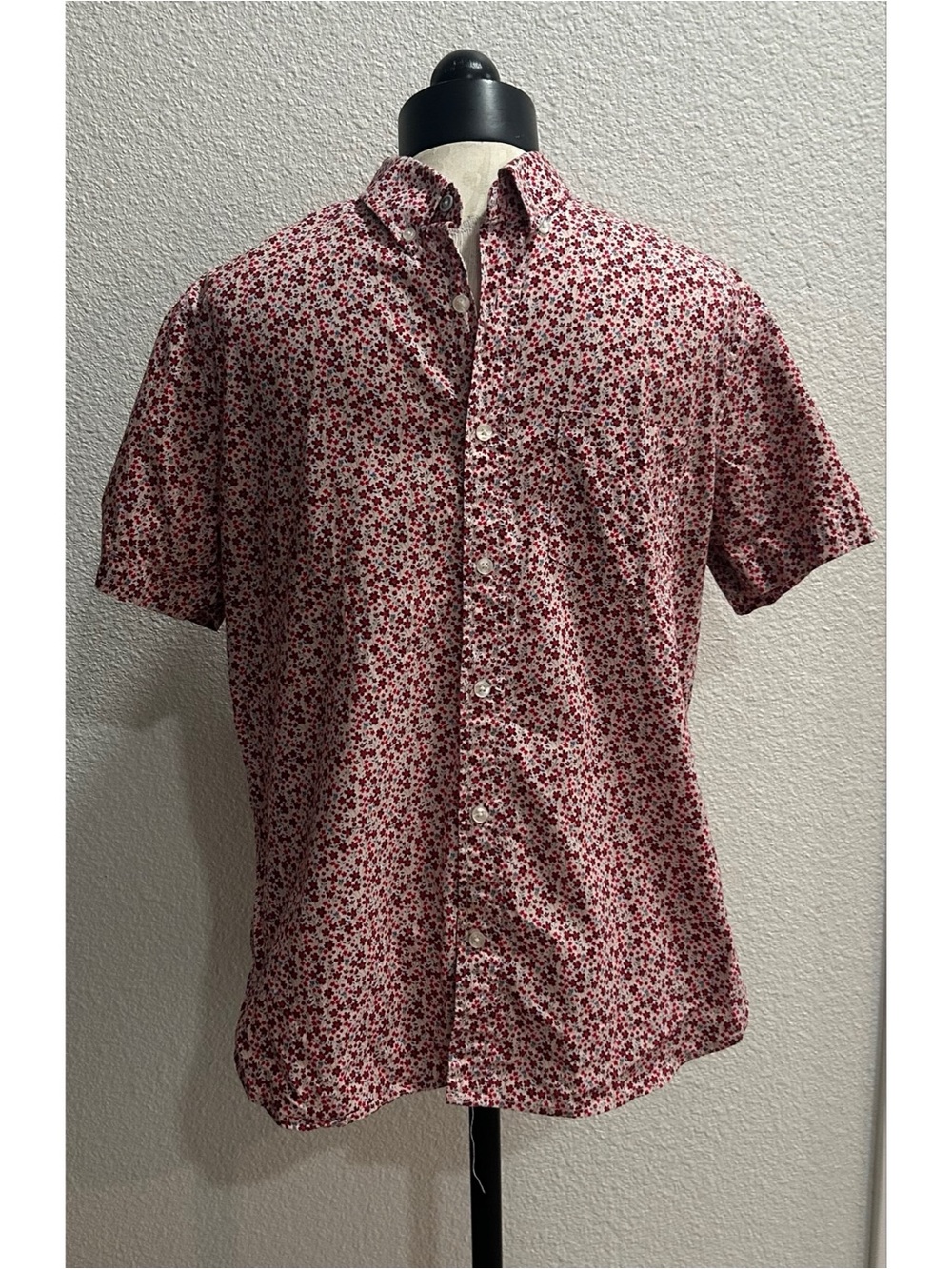 Ben Sherman Men’s Small Short Sleeve Floral Print Party Collared Shirt Red White